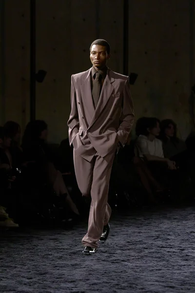 Look 29